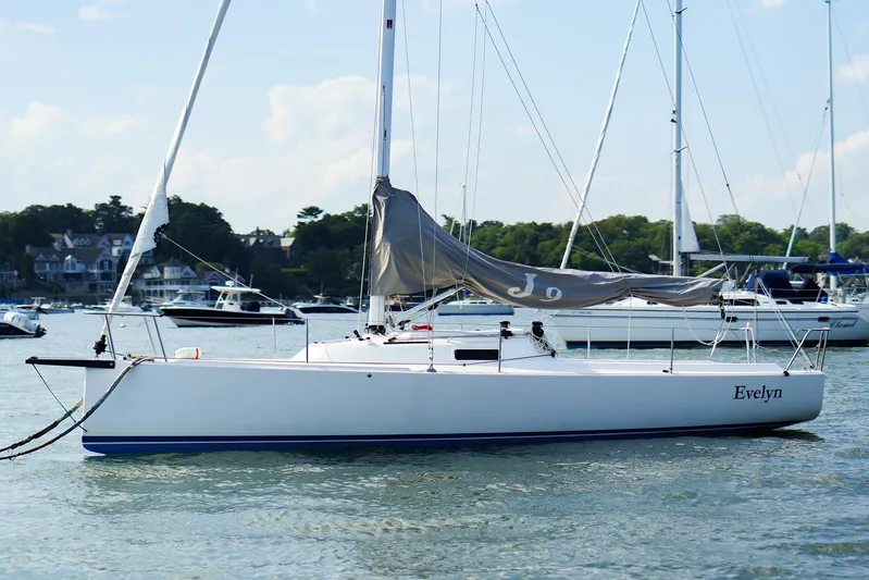 Evelyn Yacht Photos Pics 