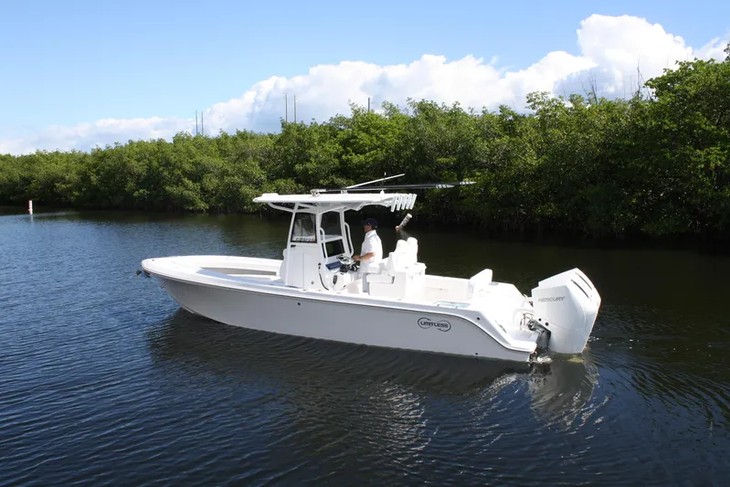  Yacht Photos Pics 2026 Limitless 270 CC