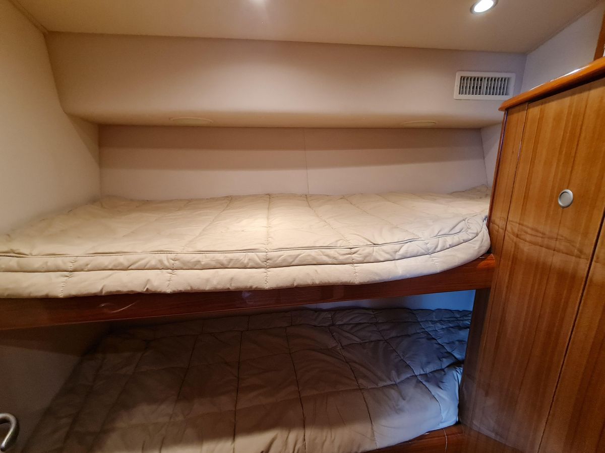 2007 Viking 45 