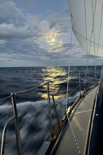 Vaya Con Dios Yacht Photos Pics 