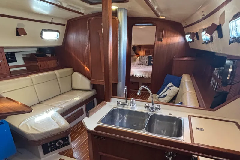 Vaya Con Dios Yacht Photos Pics 