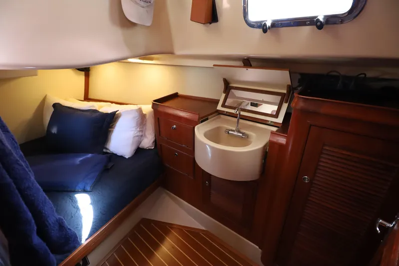 Vaya Con Dios Yacht Photos Pics 