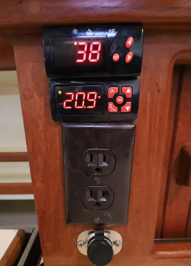 Vaya Con Dios Yacht Photos Pics 