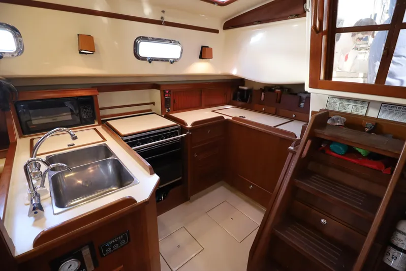 Vaya Con Dios Yacht Photos Pics 