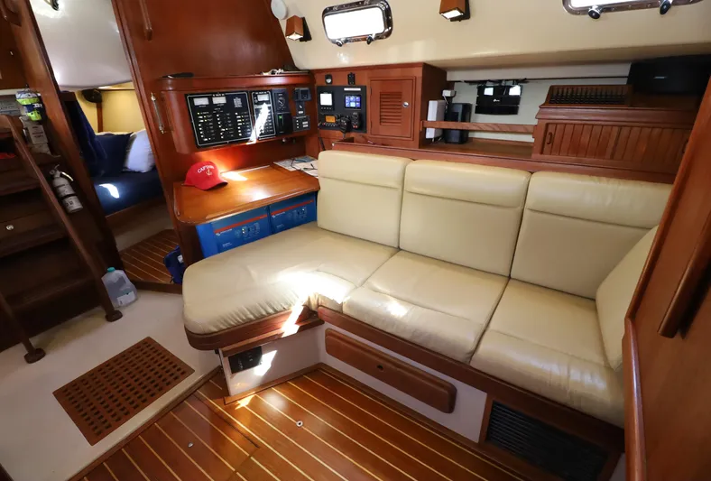 Vaya Con Dios Yacht Photos Pics 