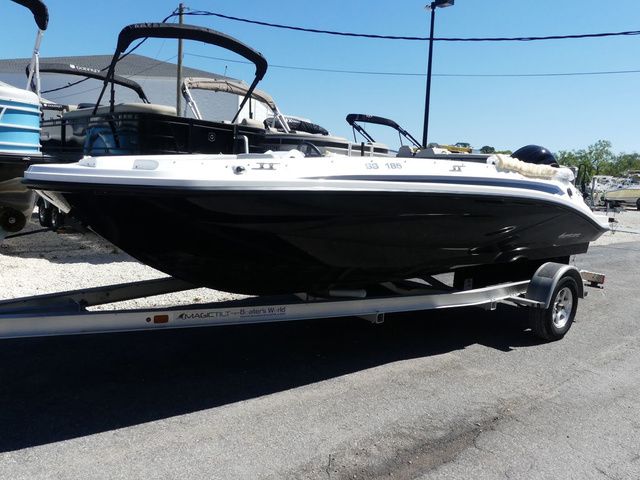 Hurricane SunDeck Sport 185 OB