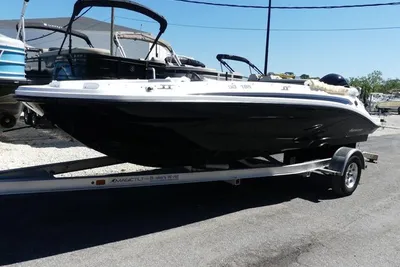 Hurricane SunDeck 185 OB