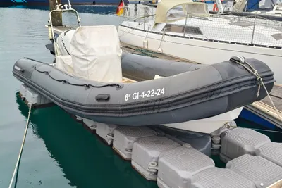 2003 Valiant Vanguard 570 T
