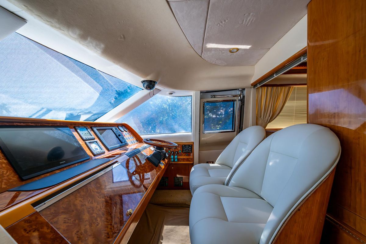 2000 Viking 72 