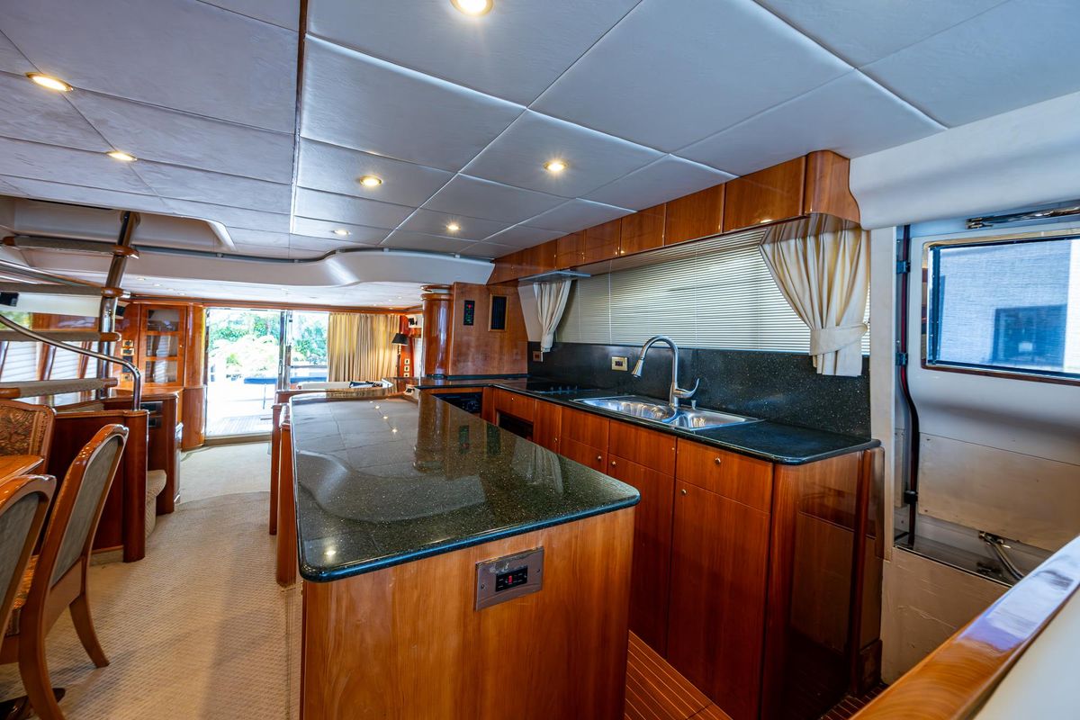 2000 Viking 72 