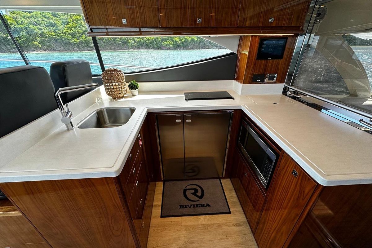 2023 Riviera 46 