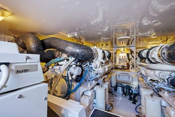 Tomaso 5 Yacht Photos Pics 