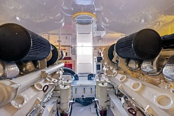 Tomaso 5 Yacht Photos Pics 