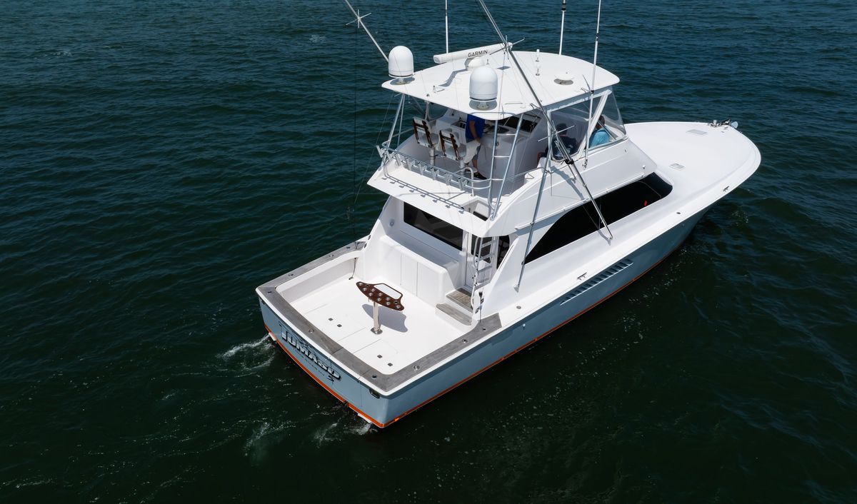 2004 Viking 52 