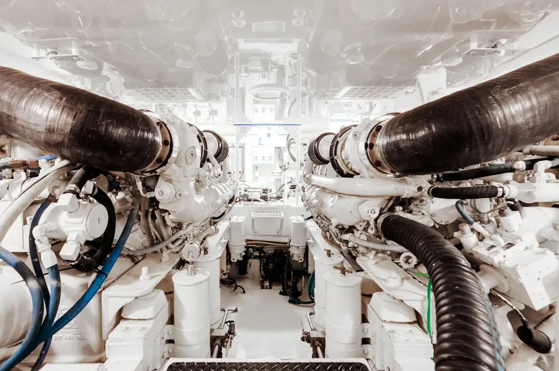 Tomaso 5 Yacht Photos Pics 