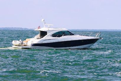 2015 45' Cruisers Yachts-45 Cantius Cleveland, OH, US