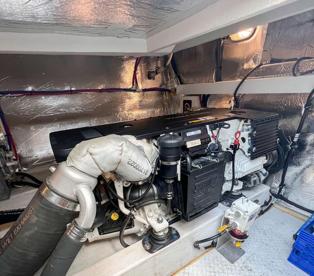 2015-45-cruisers-yachts-45-cantius