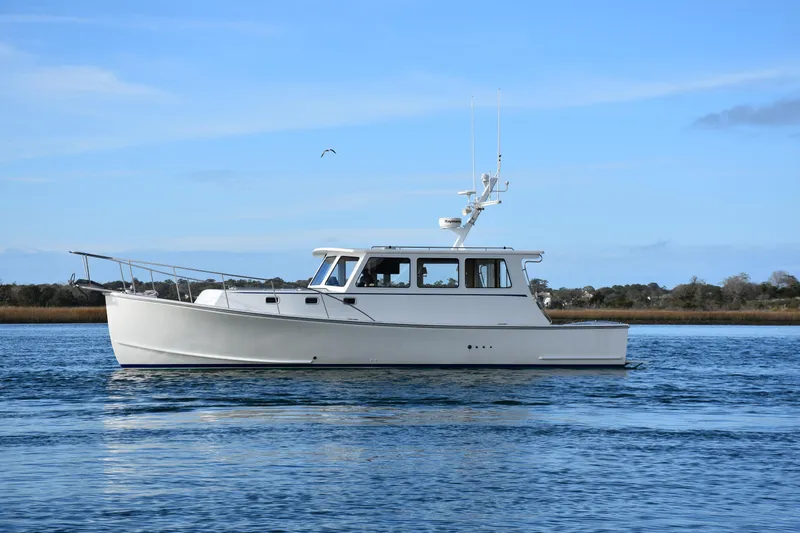 Tomahawk Yacht Photos Pics 