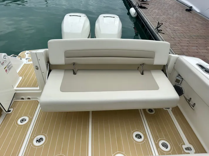  Yacht Photos Pics 2017 Boston Whaler 320 Vantage with foldable seat and engines.