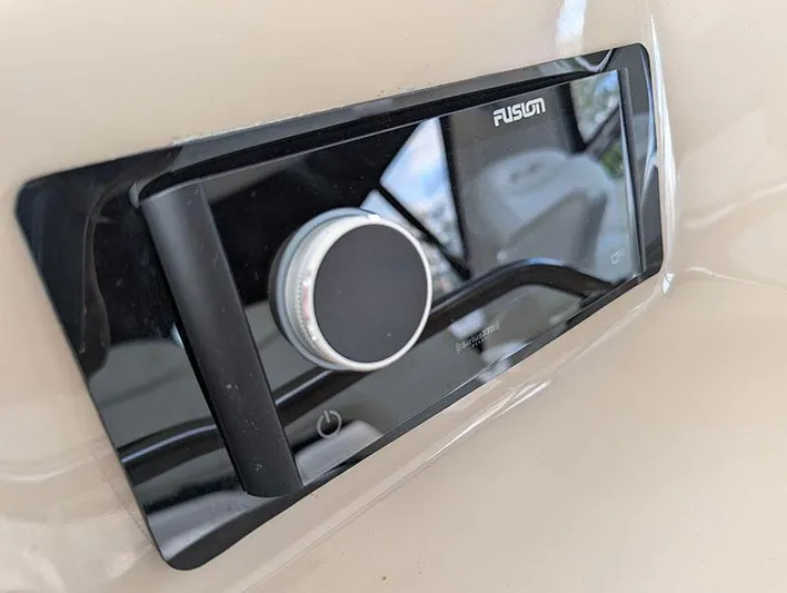 Diggin Deep Yacht Photos Pics 