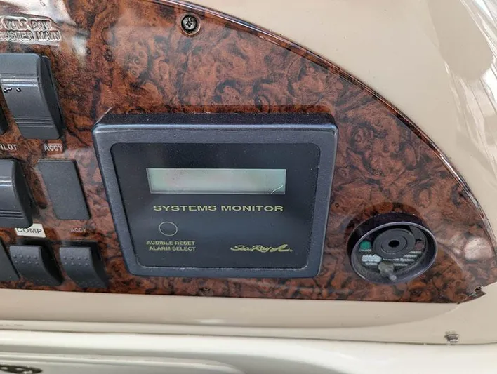 Diggin Deep Yacht Photos Pics 