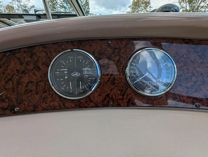 Diggin Deep Yacht Photos Pics 