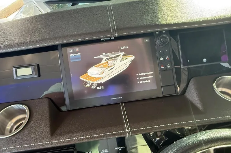 Manda Rae Too Yacht Photos Pics Dashboard of 2018 Sae Ray 38SLV OB boat with Raymarine display.