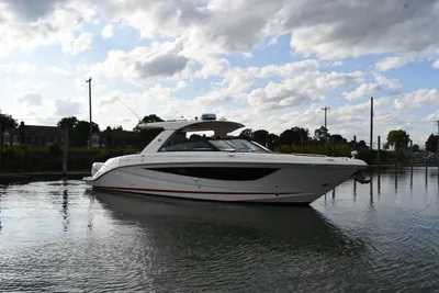Sea Ray SLX 400 Outboard