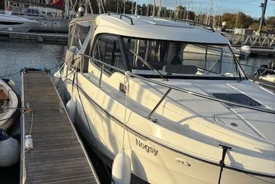 2023 Beneteau Antares 8