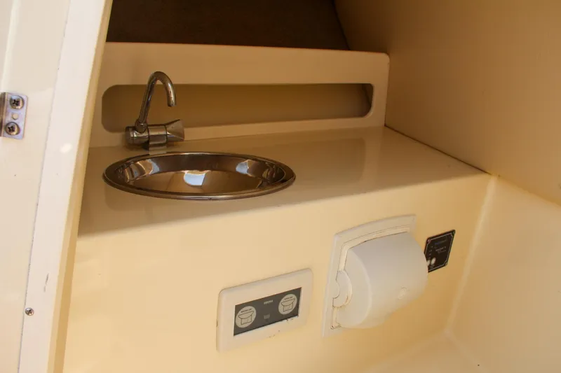 Wahoo Yacht Photos Pics 2013 Chris-Craft Launch 28 boat interior sink and faucet setup.