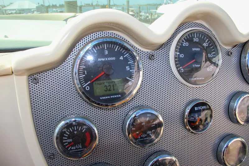 Wahoo Yacht Photos Pics Close-up of 2013 Chris-Craft Launch 28 dashboard gauges and instruments.
