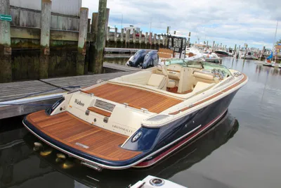 Chris-Craft Launch 28