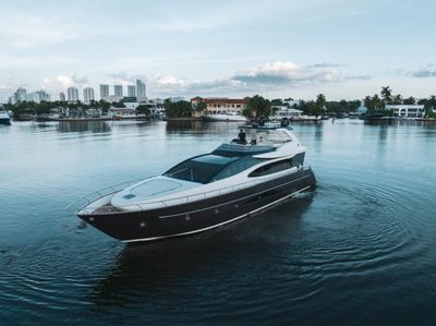 Yacht