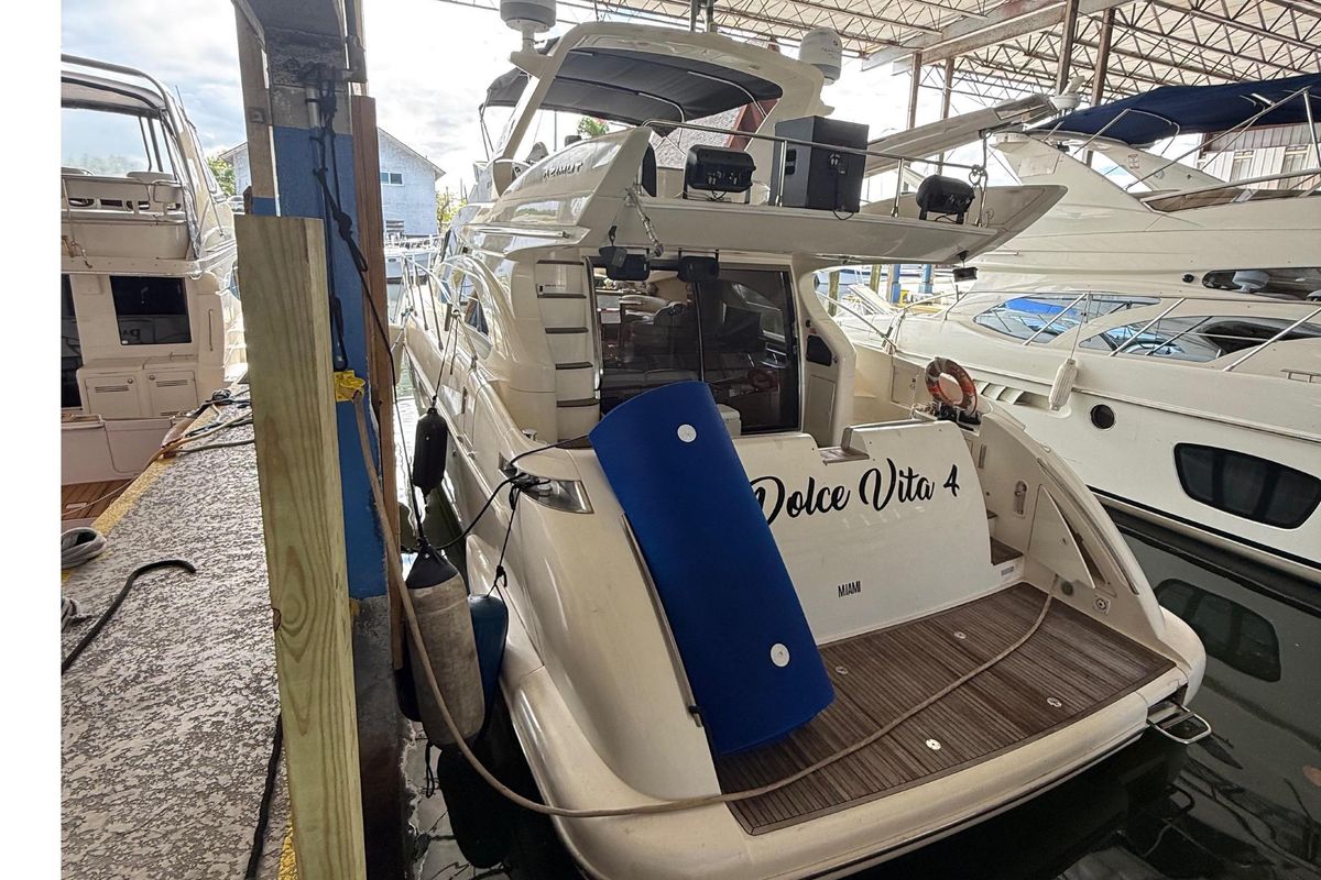 2006 Azimut 55 