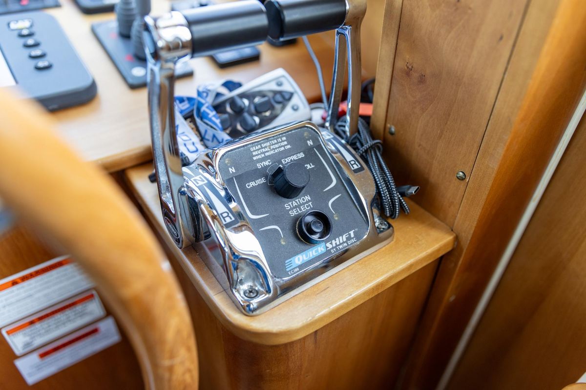 2009 Sabre 52 