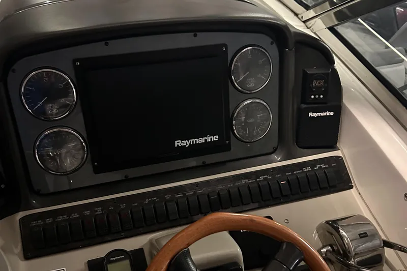  Yacht Photos Pics Dashboard of 2005 Sea Ray 390 Sundancer with Raymarine navigation system.