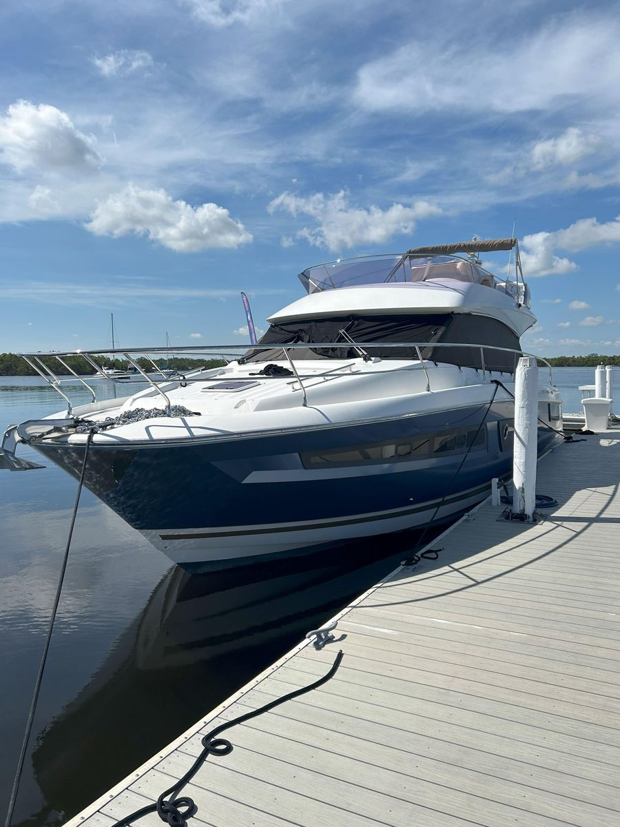2015 Prestige 45 