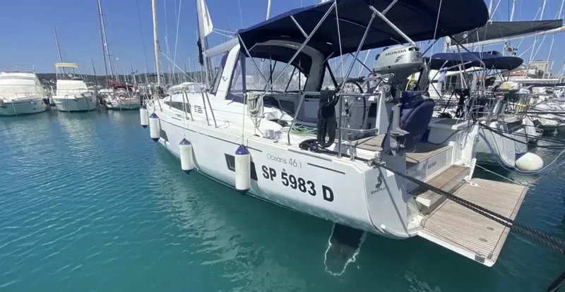  Yacht Photos Pics Screenshot 2025-12-17 alle 12.35.27.png