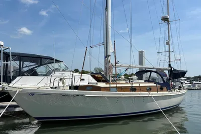 Hinckley 36 Auxiliary Yawl