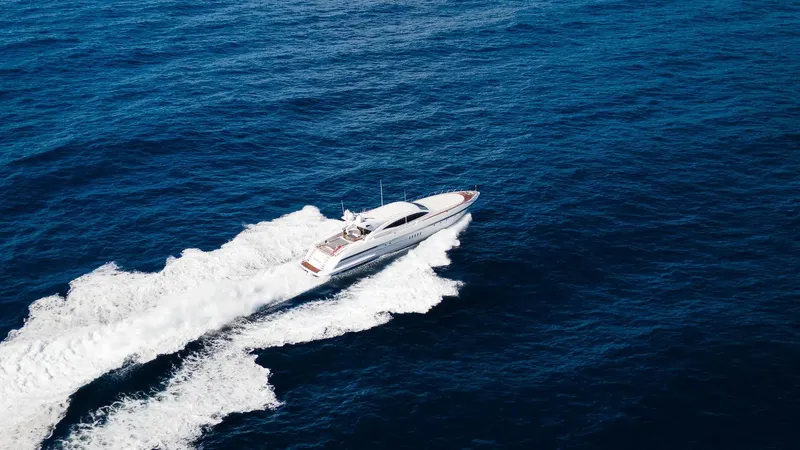 Splendida Yacht Photos Pics MANGUSTA 108