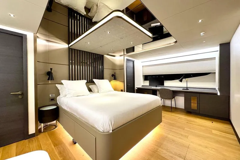 Maoria Yacht Photos Pics Luxurious interior of 2021 Numarine 26XP yacht with modern bedroom design.