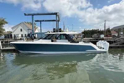 Tiara Yachts 48LS
