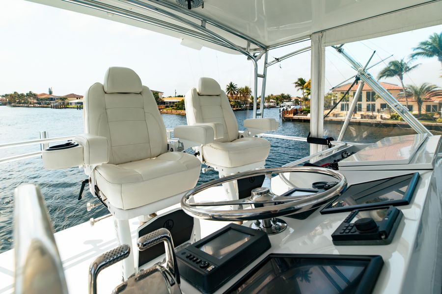 1985 Hatteras 55 Convertible