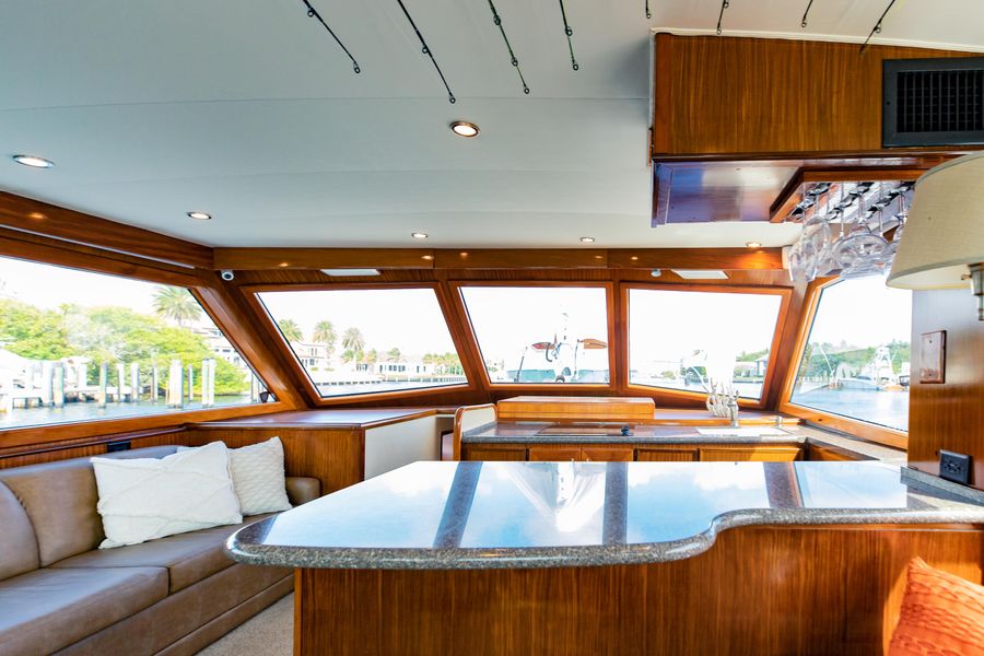 1985 Hatteras 55 Convertible
