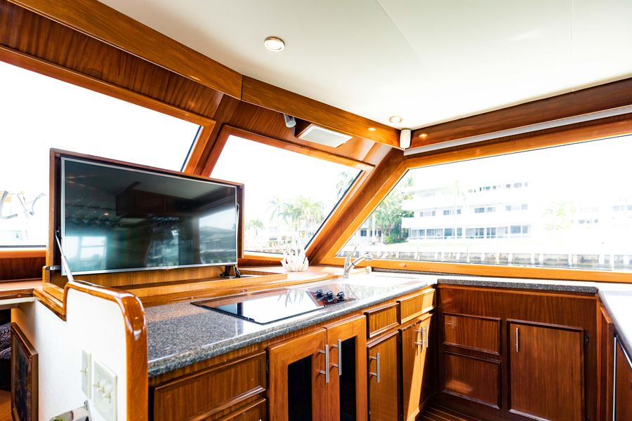 1985 Hatteras 55 Convertible