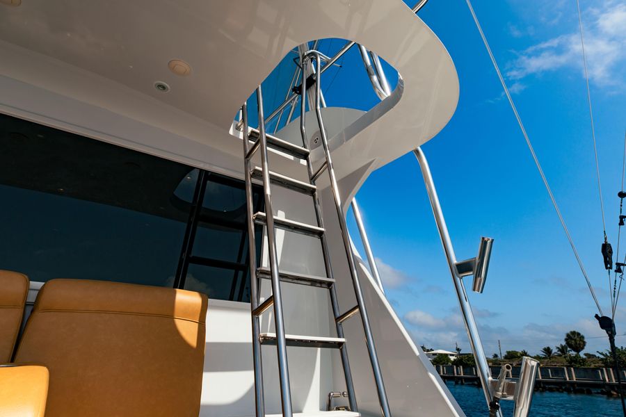 1985 Hatteras 55 Convertible