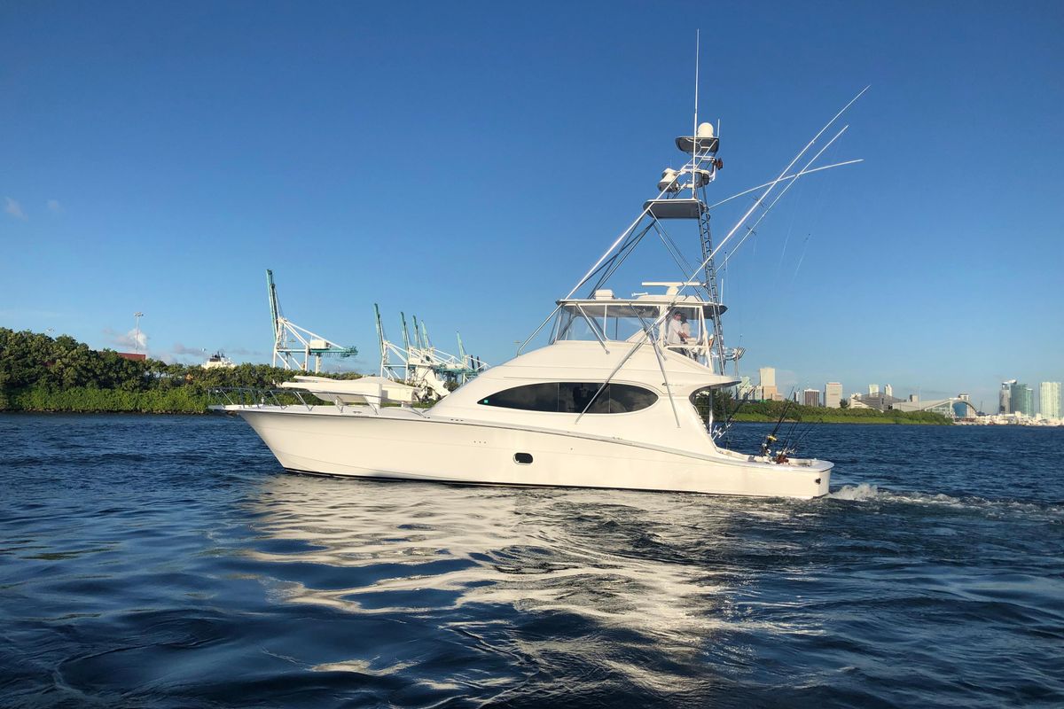 2006 Hatteras 64 