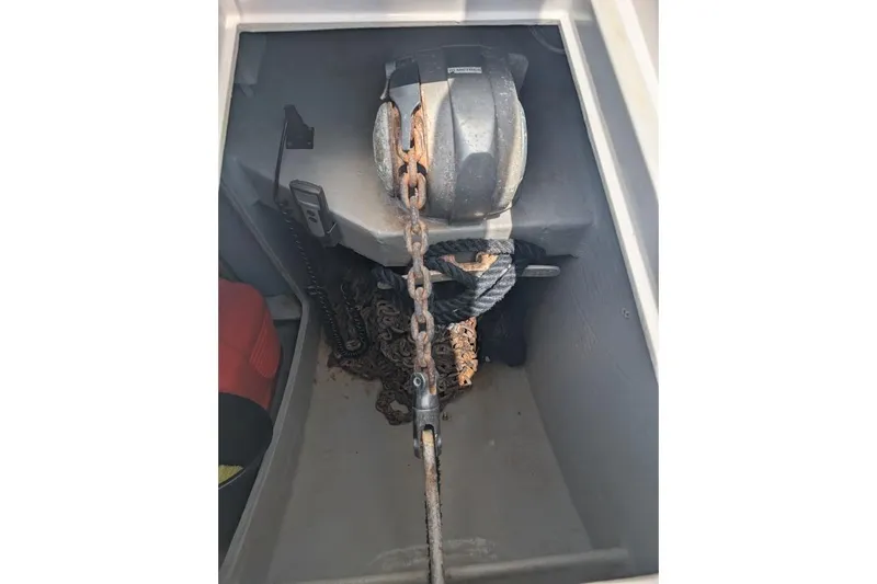 Sea Hugger Yacht Photos Pics Anchor chain and windlass in Nautitech 40 Open, 2016 model.