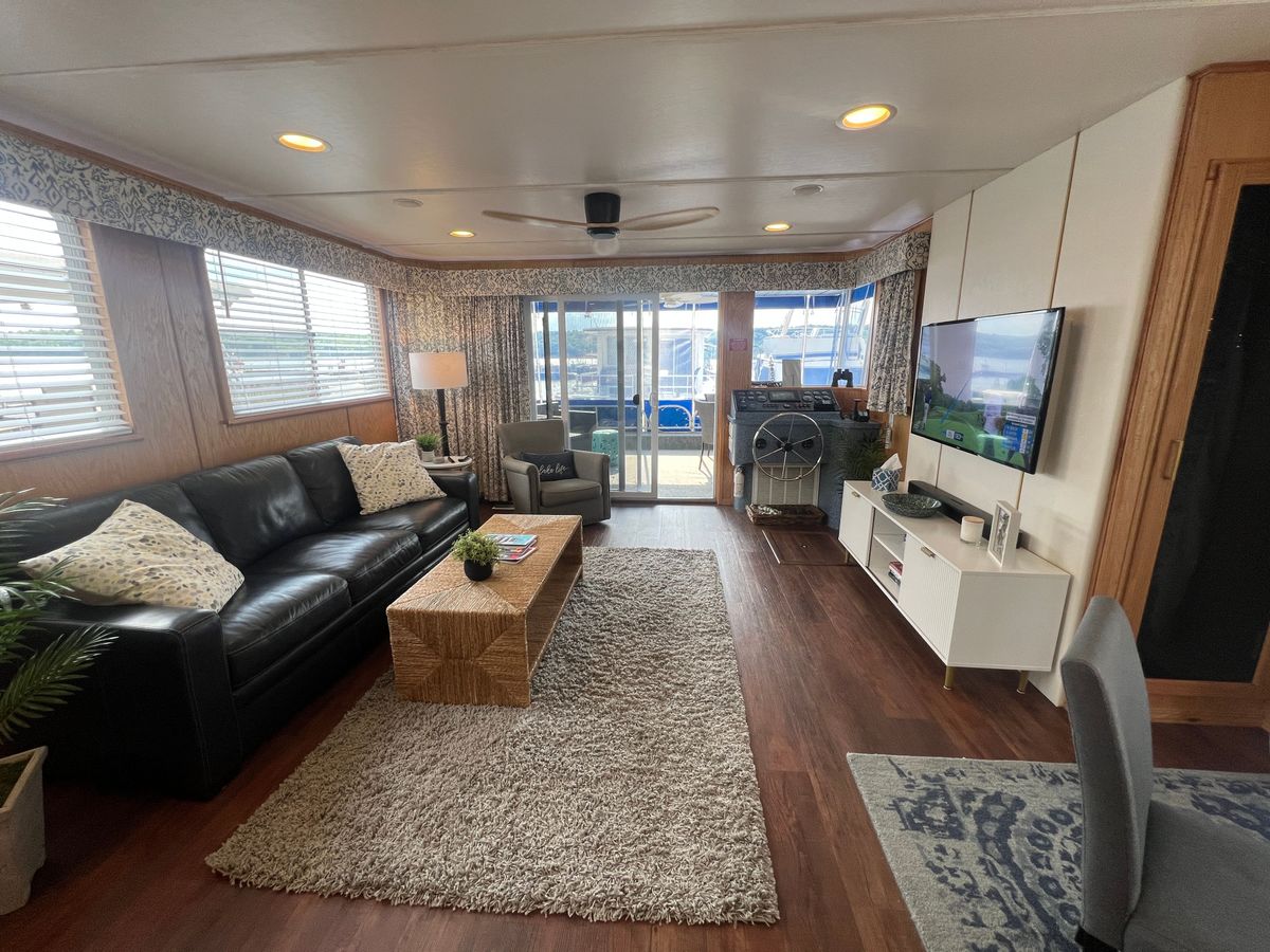 2006 Lakeview 70 