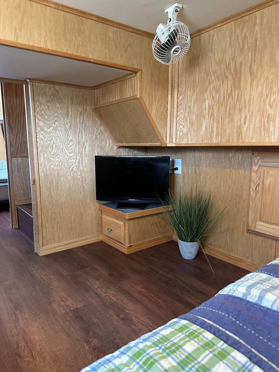2006 Lakeview 70 